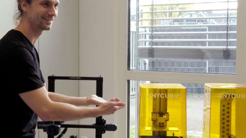 3D-Drucker für Filament und Flüssigharz